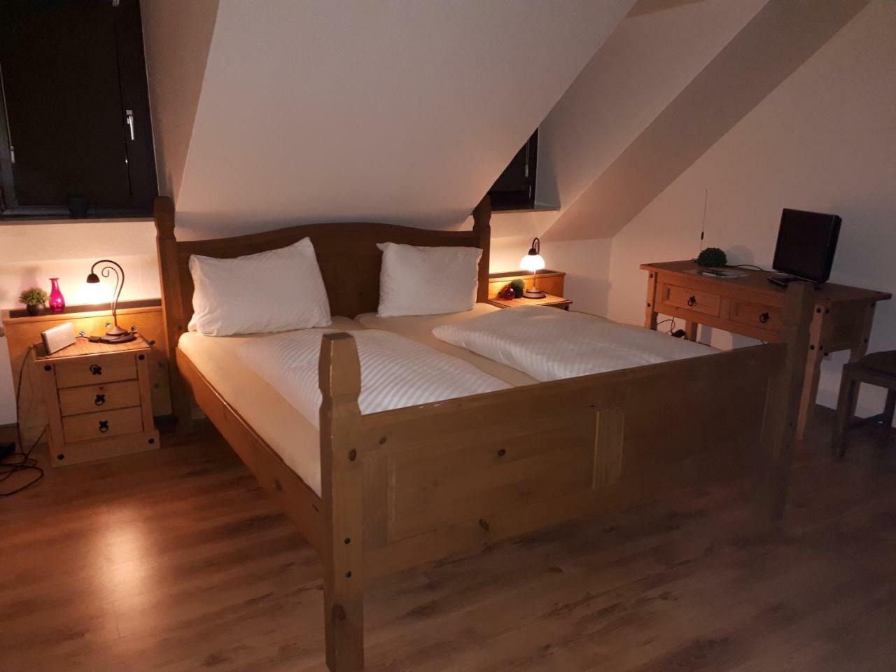Herberg Die Alte Schleuse Manderscheid Exterior photo